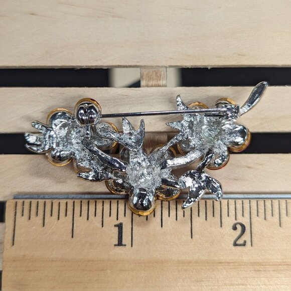 Vtg Red Rhinestone Floral Brooch Pin Silver-Tone Metal Backing & Green Accents - Picture 2 of 2